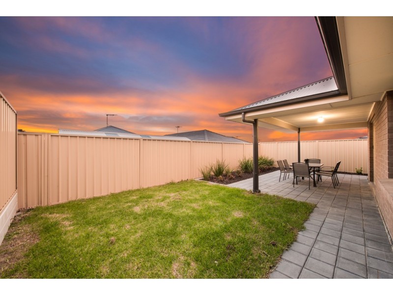 9 Dampier Road, Seaford Meadows SA 5169