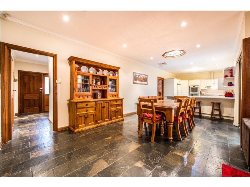 4 Ridgetop Place, Coromandel Valley SA 5051