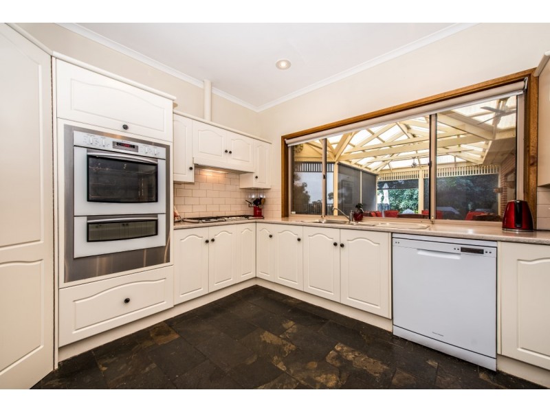 4 Ridgetop Place, Coromandel Valley SA 5051