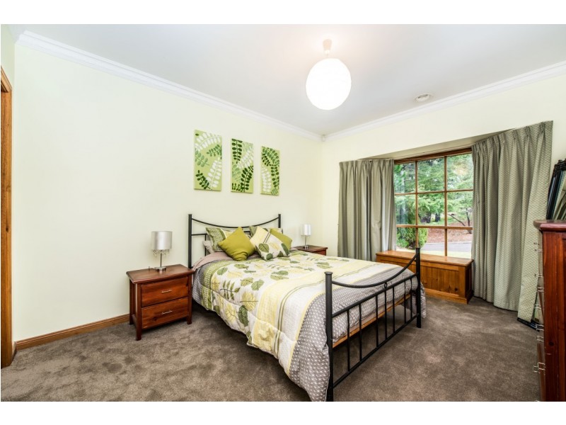 4 Ridgetop Place, Coromandel Valley SA 5051