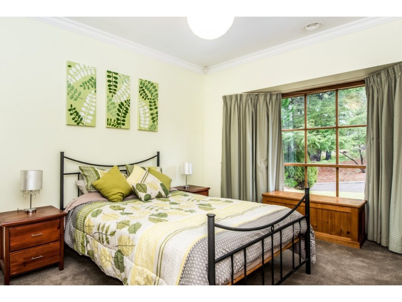 4 Ridgetop Place, Coromandel Valley SA 5051