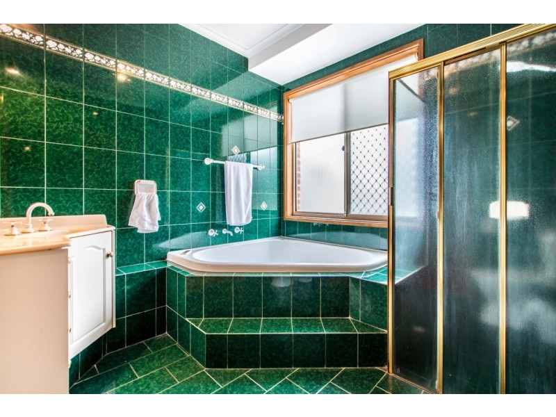 4 Ridgetop Place, Coromandel Valley SA 5051