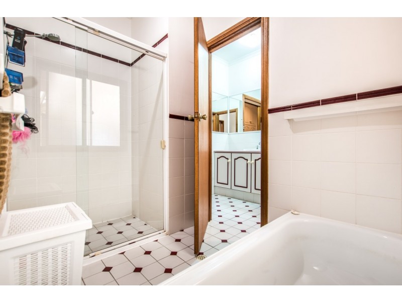 4 Ridgetop Place, Coromandel Valley SA 5051