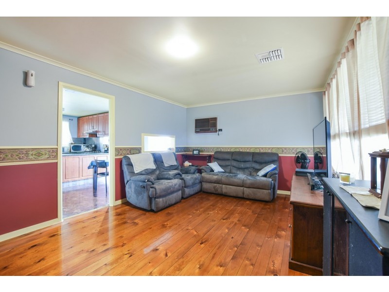 17 Regis Crescent, Christie Downs SA 5164