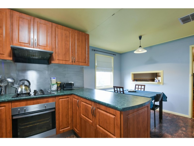 17 Regis Crescent, Christie Downs SA 5164