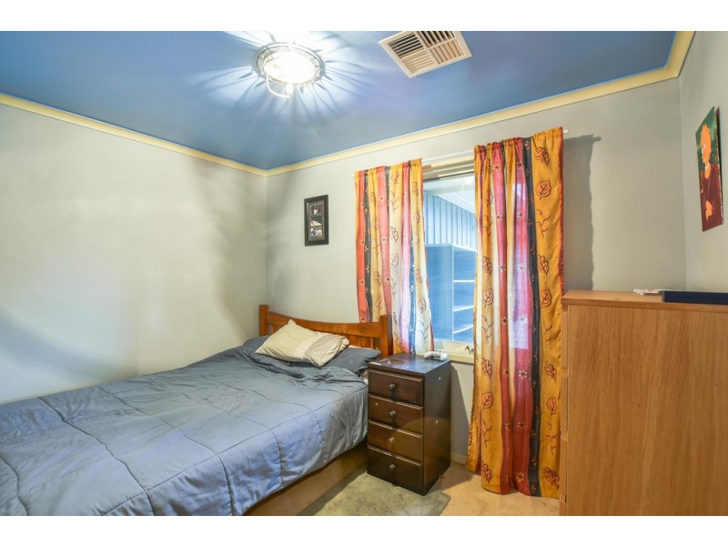 17 Regis Crescent, Christie Downs SA 5164