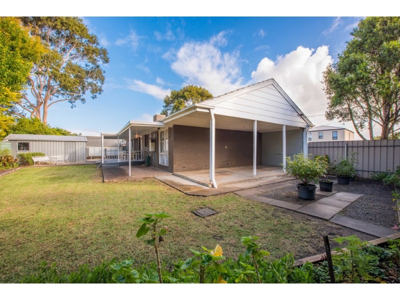 1 Lake Drive, Happy Valley SA 5159