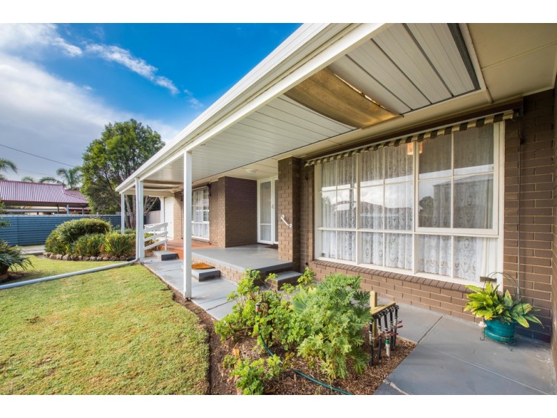 1 Lake Drive, Happy Valley SA 5159