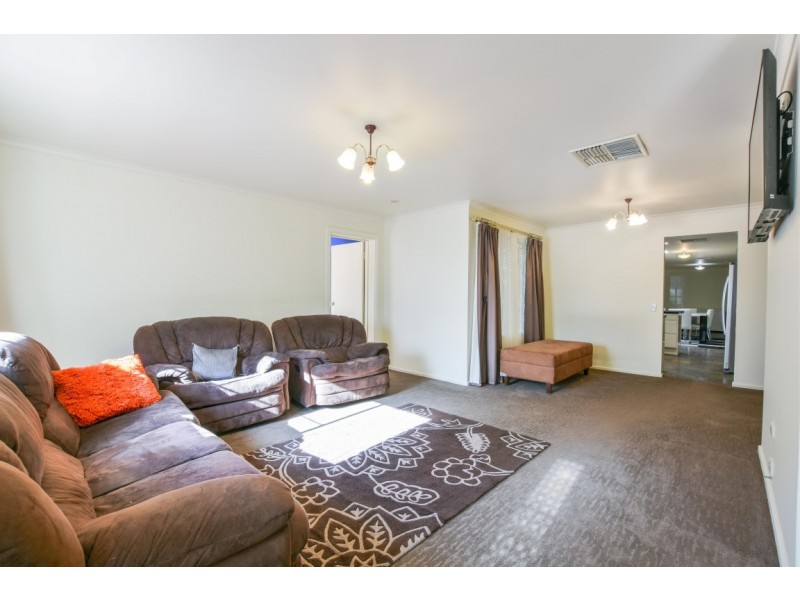 32 Spriggs Road, Onkaparinga Hills SA 5163