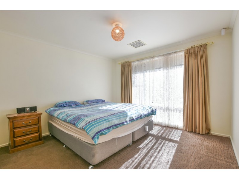 32 Spriggs Road, Onkaparinga Hills SA 5163