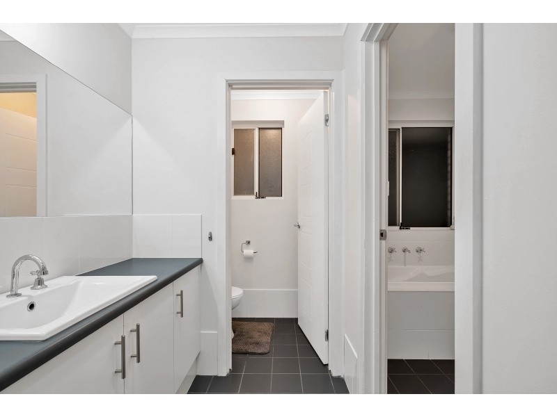 35 Dolphin Boulevard, Aldinga Beach SA 5173