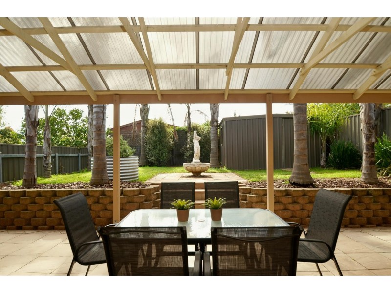 1/8 Oakvale Way, Hallett Cove SA 5158