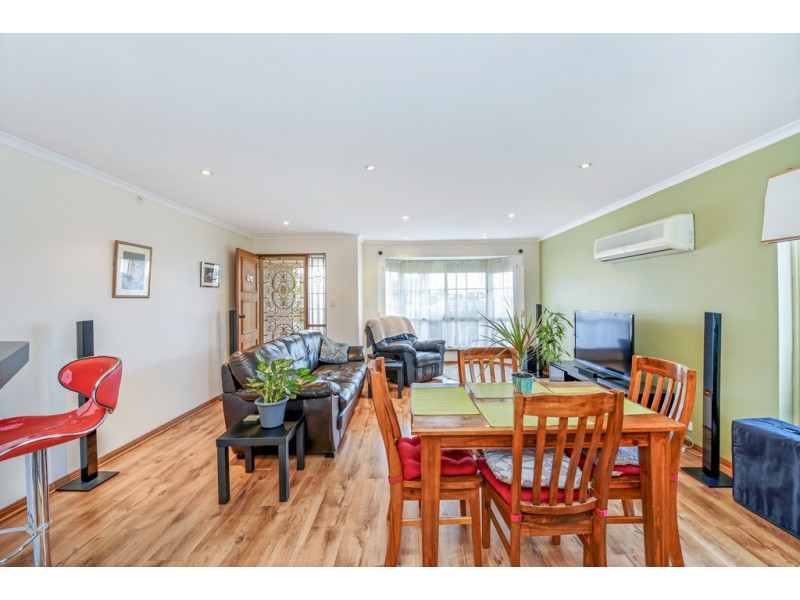 1/8 Oakvale Way, Hallett Cove SA 5158