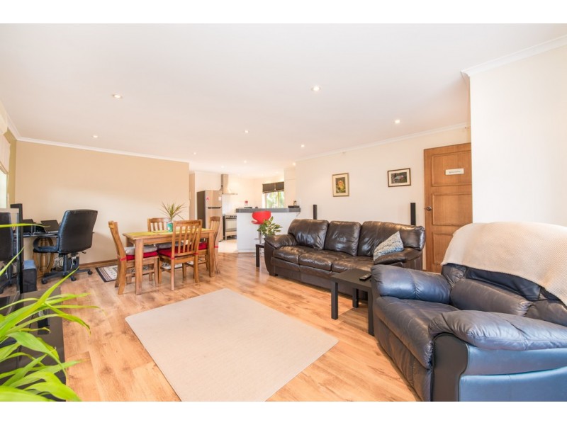 1/8 Oakvale Way, Hallett Cove SA 5158