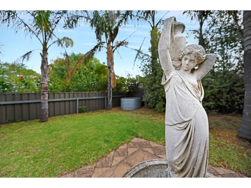 1/8 Oakvale Way, Hallett Cove SA 5158