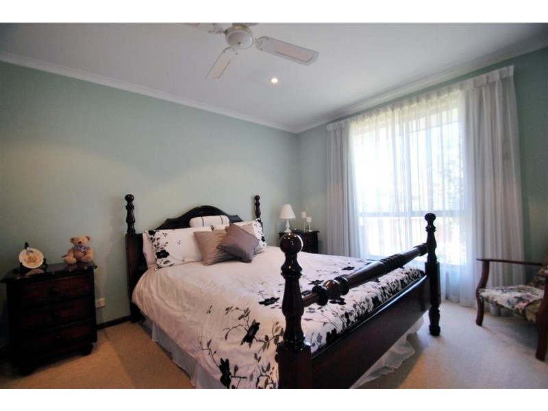 11 Baroona Crescent, Reynella SA 5161