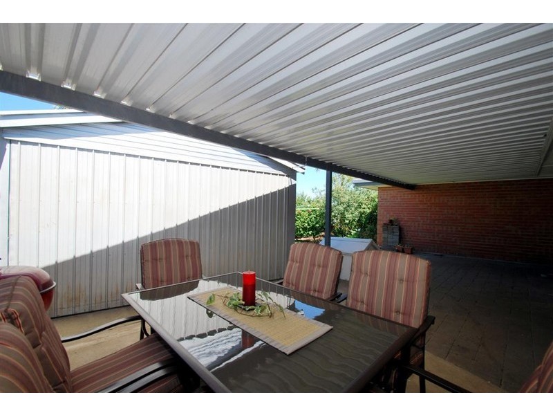 11 Baroona Crescent, Reynella SA 5161
