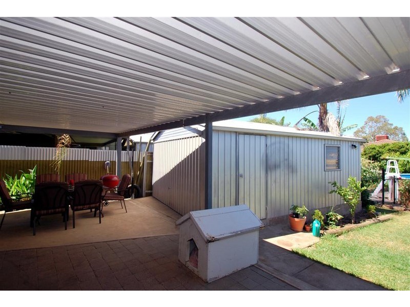 11 Baroona Crescent, Reynella SA 5161