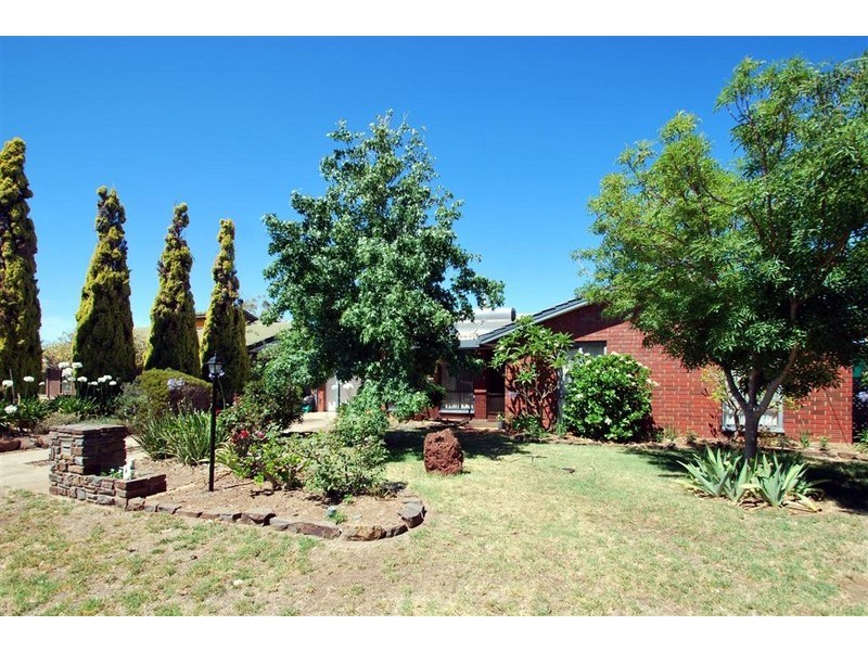 11 Baroona Crescent, Reynella SA 5161