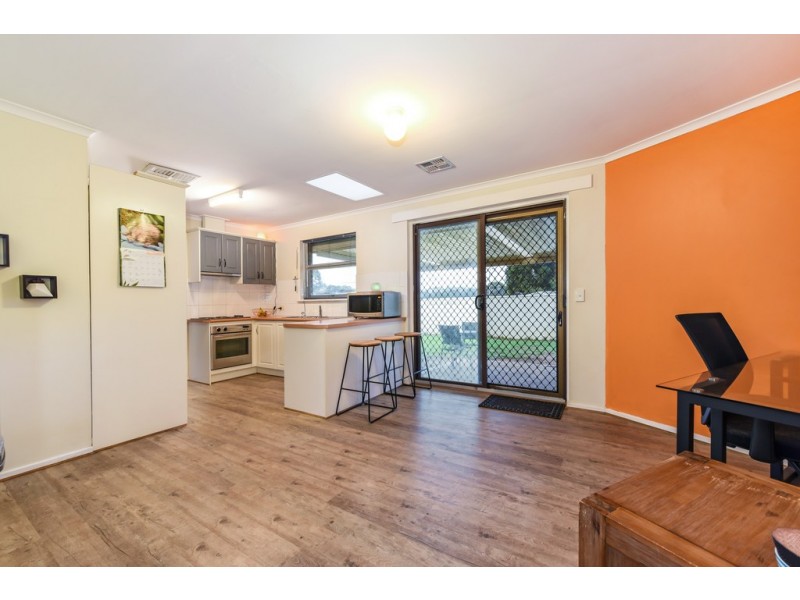 5 Lutana Court, Morphett Vale SA 5162