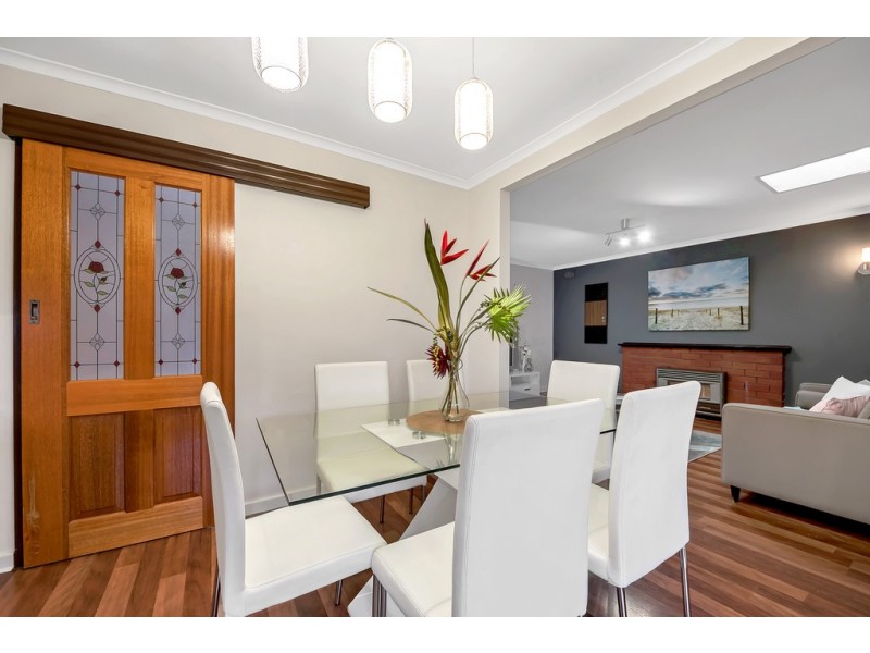 16 Montana Drive, Happy Valley SA 5159