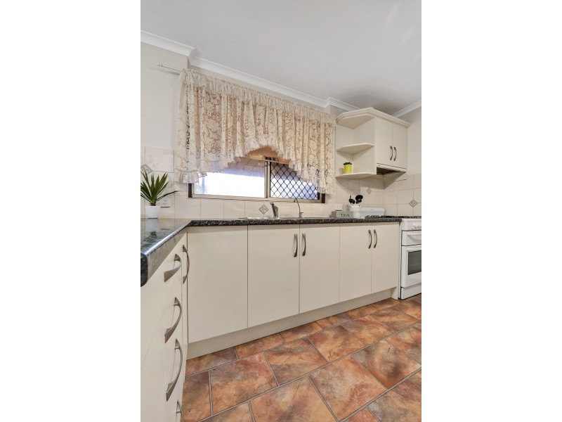 16 Montana Drive, Happy Valley SA 5159