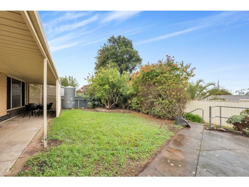 16 Montana Drive, Happy Valley SA 5159