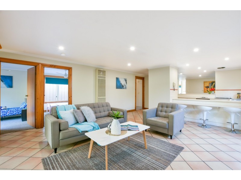 88a Reynell Road, Woodcroft SA 5162