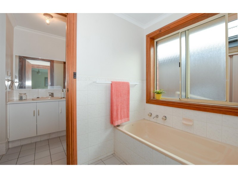 88a Reynell Road, Woodcroft SA 5162