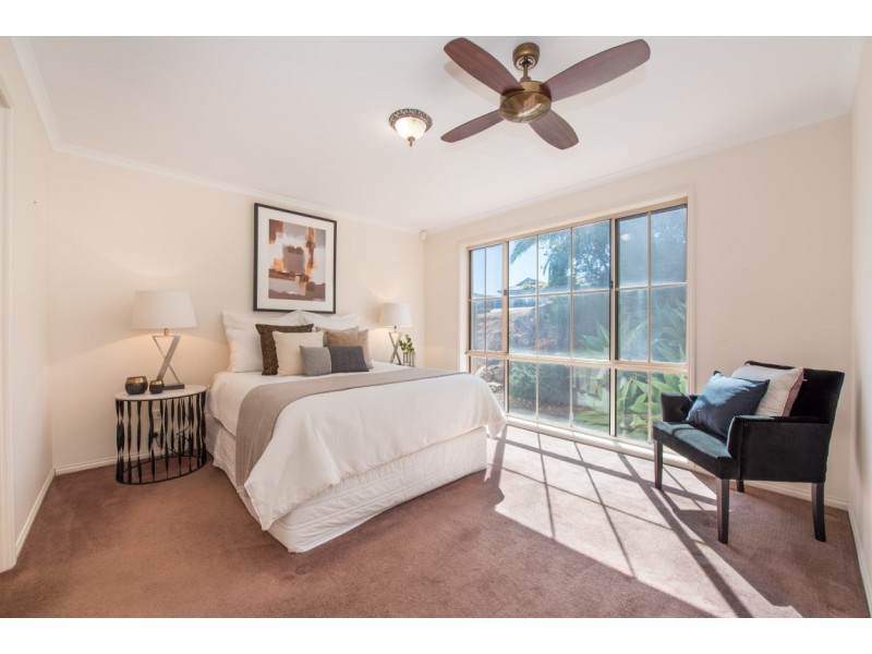 8 Kings Hill Cir, Onkaparinga Hills SA 5163