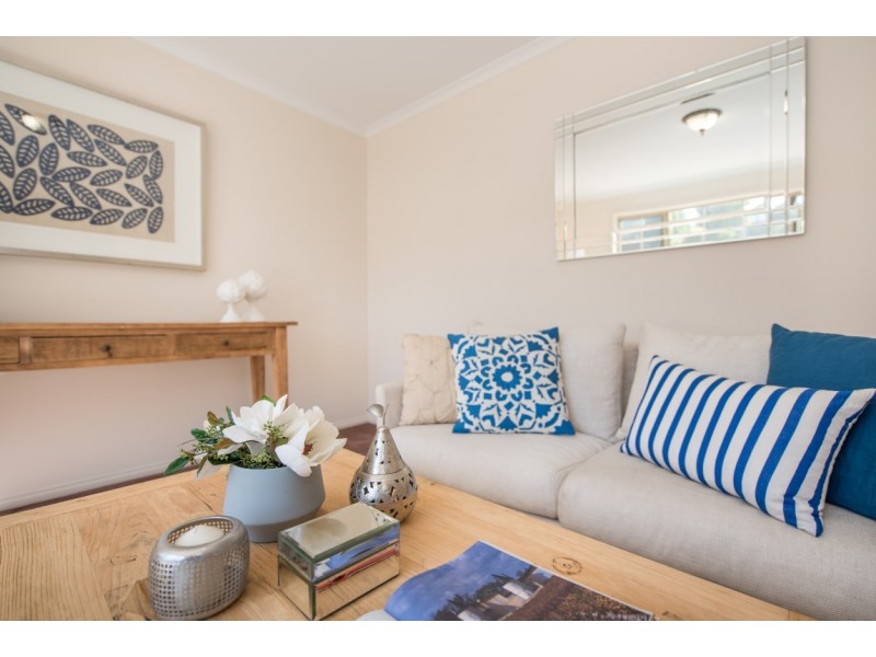 8 Kings Hill Cir, Onkaparinga Hills SA 5163