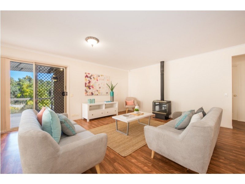 8 Kings Hill Cir, Onkaparinga Hills SA 5163
