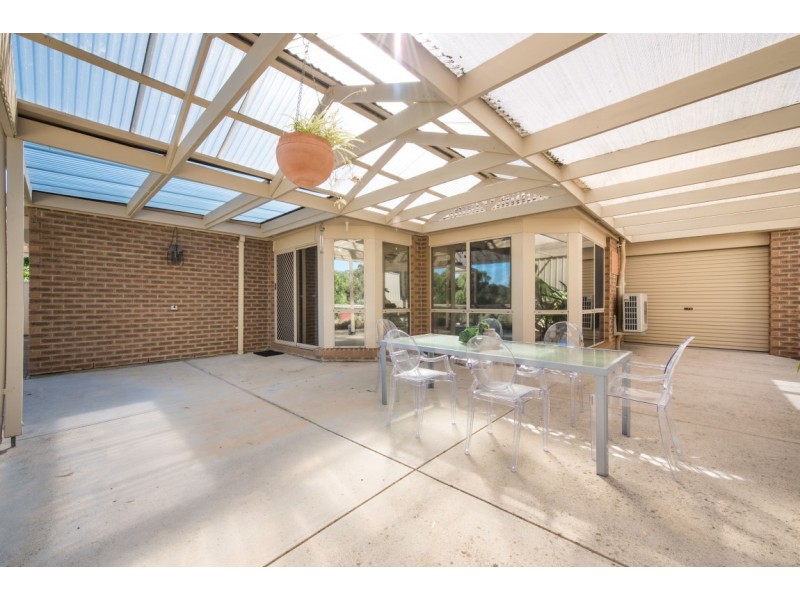 8 Kings Hill Cir, Onkaparinga Hills SA 5163