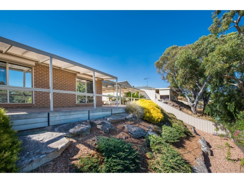 8 Kings Hill Cir, Onkaparinga Hills SA 5163