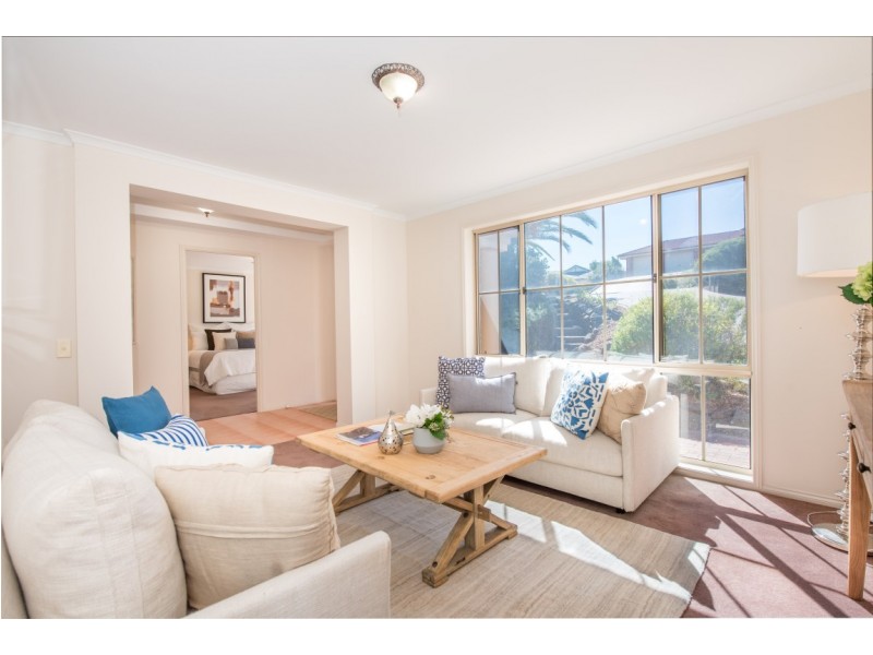 8 Kings Hill Cir, Onkaparinga Hills SA 5163