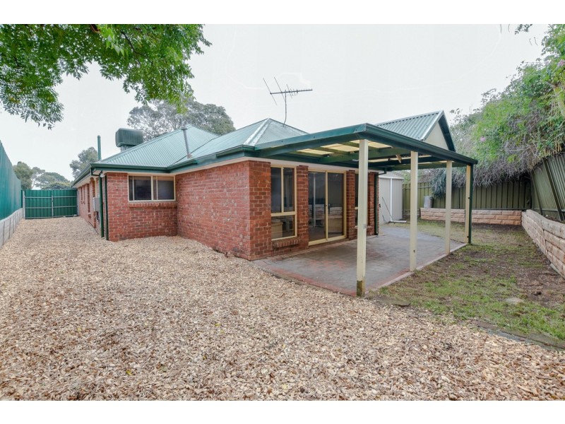 4 Esther Drive, Woodcroft SA 5162