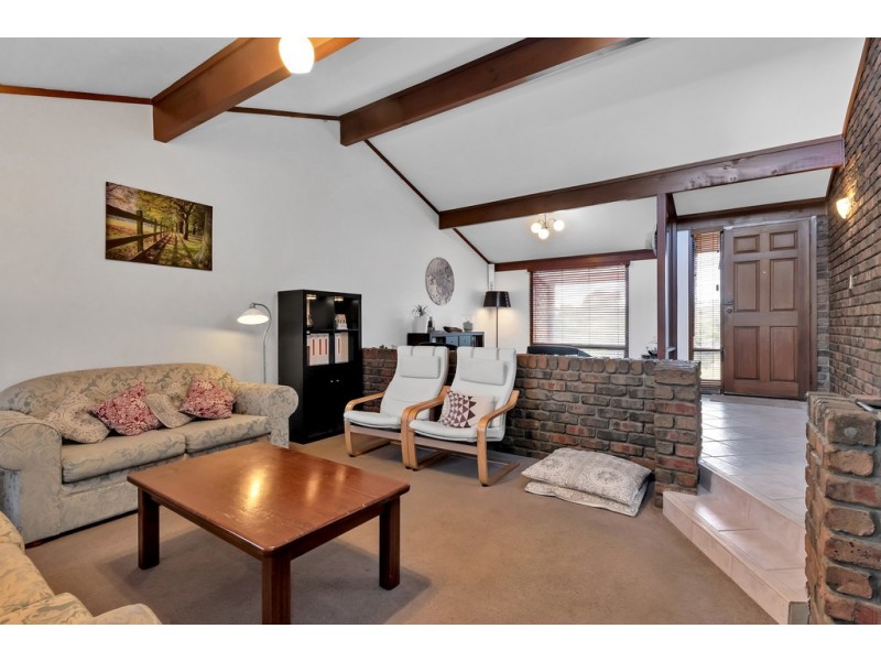 6 Safari Court, Hallett Cove SA 5158