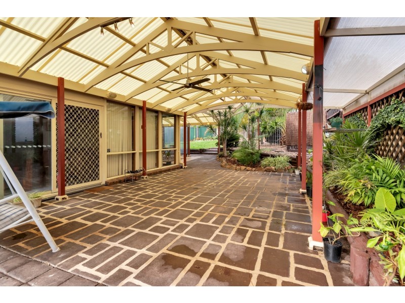 6 Safari Court, Hallett Cove SA 5158