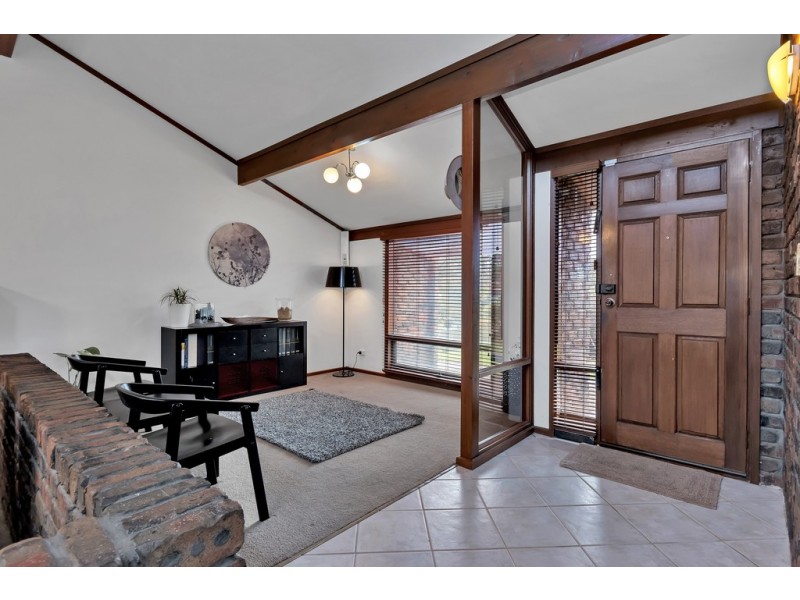 6 Safari Court, Hallett Cove SA 5158