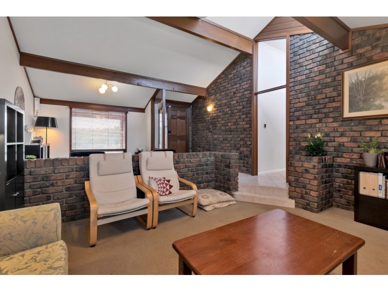 6 Safari Court, Hallett Cove SA 5158