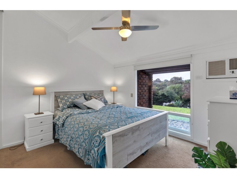 6 Safari Court, Hallett Cove SA 5158