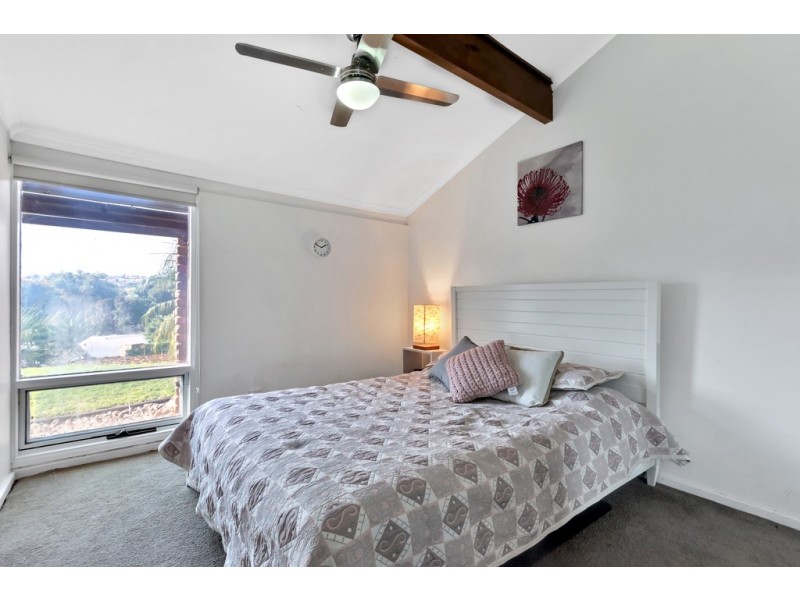 6 Safari Court, Hallett Cove SA 5158