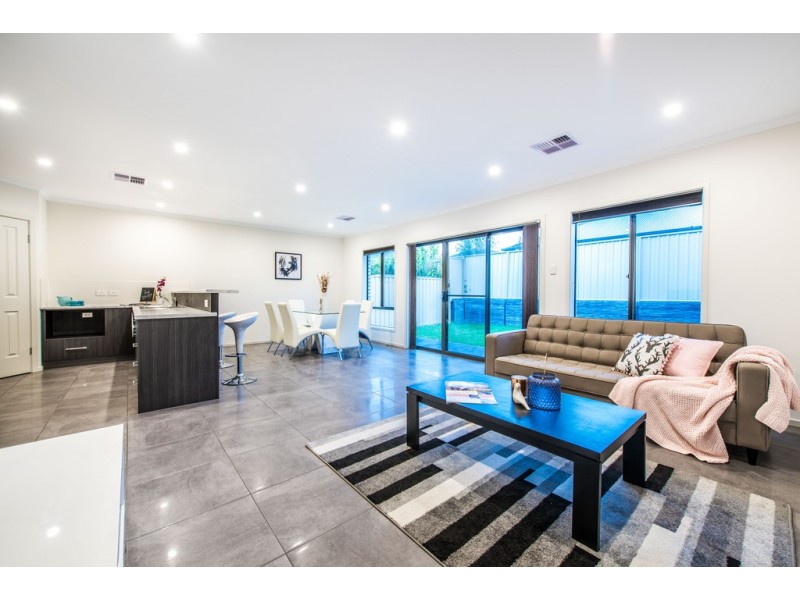 10 Derrick Street, Seaford Meadows SA 5169