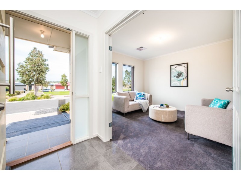 10 Derrick Street, Seaford Meadows SA 5169