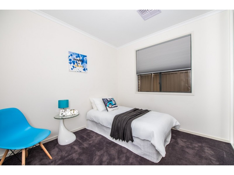10 Derrick Street, Seaford Meadows SA 5169