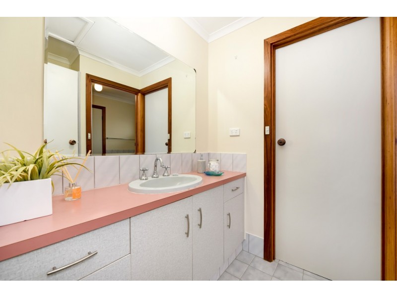 4 Scott Court, Woodcroft SA 5162