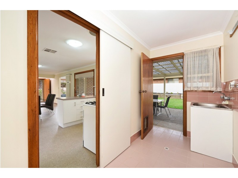 4 Scott Court, Woodcroft SA 5162