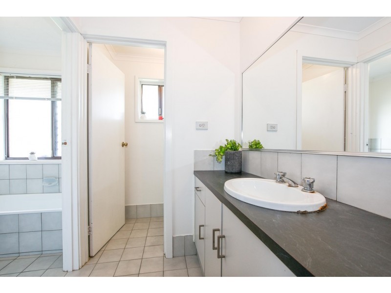 7 Wayne court, Huntfield Heights SA 5163