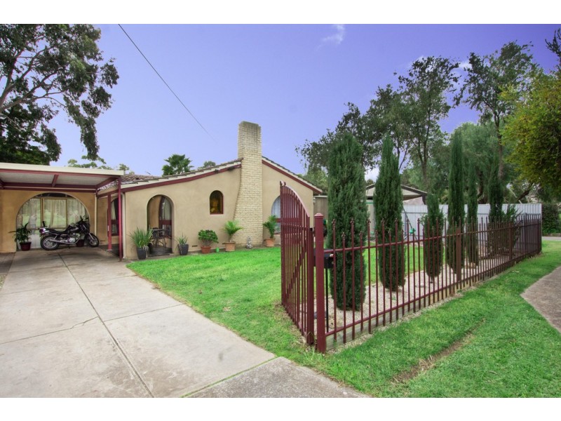 19 Chilcomb Drive, Huntfield Heights SA 5163