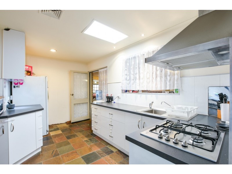 19 Chilcomb Drive, Huntfield Heights SA 5163